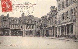 LOUDEAC - Place Notre Dame. - Loudéac