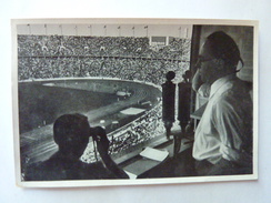 OLYMPIA 1936 - Band II - Bild Nr 196  Gruppe 61 - Le Speaker De La Radio - Deportes