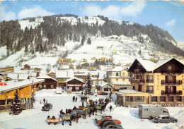 74-MORZINE- AU CENTRE DE LA STATION , - Morzine