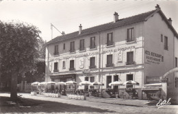 MENNECY : L'Hôtel Du Relais Fleuri En 1960 - - Mennecy