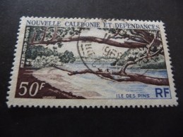 TIMBRE   NOUVELLE  CALEDONIE   POSTE  AERIENNE   N  75   OBLITERE      COTE  2,75  EUROS - Used Stamps