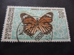 TIMBRE   NOUVELLE  CALEDONIE   POSTE  AERIENNE   N  92   OBLITERE      COTE  4,60  EUROS - Used Stamps