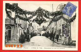 Chéroy - L'hôtel De Ville - Décorations Un Jour De Concours Yonne 89 - Cheroy