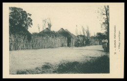 GUINÉ-BISSAU - Village Mandingue ( Nº 20)  Carte PostalE - Guinea-Bissau