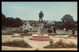 BISSAU - ESTATUAS - Monumeto A Teixeira Pinto. ( Ed. Foto Serra Nº 112) Carte Postale - Guinea Bissau