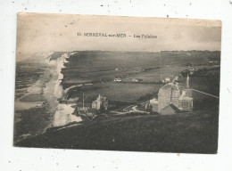 Cp , 76 , BERNEVAL SUR MER , Les Falaises , Voyagée - Berneval