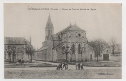 86 VIENNE - NEUVILLE DE POITOU Champ De Foire Et Abside De L'Eglise - Neuville En Poitou