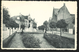 +++ CPA - BEVEREN WAAS - Monument De La Guerre Et Ecole Des Frères - Oorlogsmonument En Broedersschool  // - Beveren-Waas