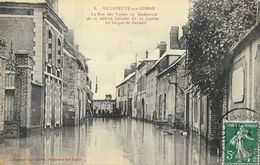 Villeneuve-sur-Yonne, Inondations: La Rue Des Vignes Au Lendemain De La Journée Du 22 Janvier 1910, La Barque Du Passeur - Inondations