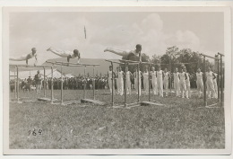 Real Photo Aarau  Groupe Gymnastes Gymnastique Barres Paralleles  Photo Max Wolfsgruber Photo U. Radiohalle Aarau - Aarau