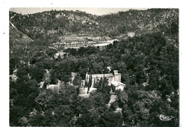 CPSM  83 LA ROQUEBRUSSANNE VUE AERIENNE  CHAPELLE COLLINE DES BAUMES - La Roquebrussanne