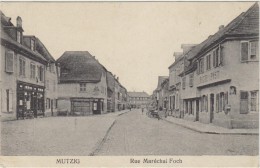 67 Mutzig  Rue Marechal Foch - Mutzig