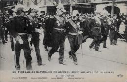 CPA Funérailles Non Circulé Paris Général BRUN - Funerales