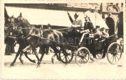 T2/T3 Ferenc József, Hintó /  Franz Joseph In Carriage, Schweizer & Co. Photo (EK) - Sin Clasificación