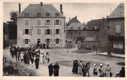 SAINT-GERVAIS-D'AUVERGNE - Place De La Gendarmerie - Procession De La Fête Patronale - La Châsse De St-Protaix - Saint Gervais D'Auvergne