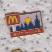 Pin's MCDONALDS  BETHUME - McDonald's