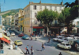 83----DRAGUIGNAN---place Claude-gay--voir 2 Scans - Draguignan