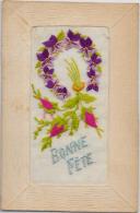 CPA Brodée Soie Circulé Par La Poste Violettes - Embroidered