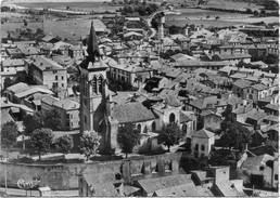 MARINGUES - 'Eglise Et Les Remparts - Maringues