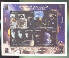 MOZAMBIQUE   2008  MINT NEVER HINGED MINI SHEET OF SPACE ; NASA # M - 545-1  ( - Sin Clasificación