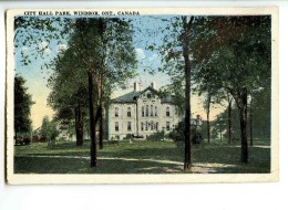 C 18595  -  Windsor  -  City Hall Park - Windsor