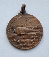 Old Medal- Fishing, Pesca, Pêche -CRAL INNOCENTI - Professionnels/De Société