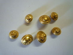 Lot De BOUTONS D'UNIFORMES à Identifier  - Buttons