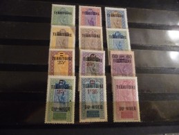 LOT  TIMBRES   NIGER    NEUFS     COTE  14,00  EUROS - Ongebruikt