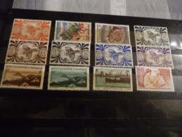 LOT  TIMBRES   NOUVELLE-CALEDONIES    NEUFS        COTE  12,00  EUROS - Collections, Lots & Series