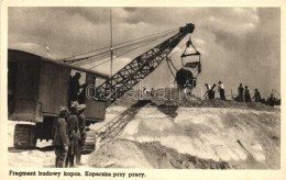 ** T1 Fragment Budowy Kopca. Kopaczka Pprzy Pracy. / Polish Military, Construction Of The Mound, Digger At Work - Sin Clasificación