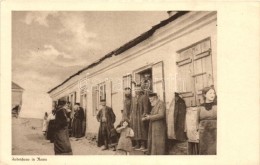 ** T2 Rava-Ruska, Rawa; Judenhaus / Jewish House With Jew People In Front. Judaica - Non Classés