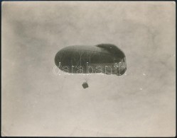 Cca 1914-1918 I. Világháborús Léghajó, Fotó, 8×11 Cm /
Cca... - Andere & Zonder Classificatie