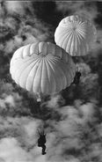 Parachutisme - 2 Parachutes (militaires) - Fallschirmspringen