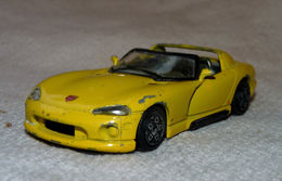 ANCIENNE VOITURE MINIATURE 1 / 43 / BURAGO DODGE VIPER GT 10 - Burago