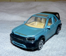 ANCIENNE VOITURE BURAGO MINIATURE 1 / 43 / FREELANDER LAND ROVER - Burago