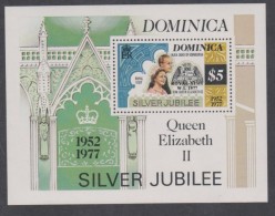 Dominique BF N° 42  XX 25ème Anni. De L´accession Au Trône De S. M. Elisabeth II ,  Le Bloc Sans  Charnière , TB - Dominique (...-1978)
