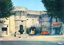 PERNES-les-FONTAINES (Vaucluse) - Porte - Fontaine Villeneuve - Pernes Les Fontaines