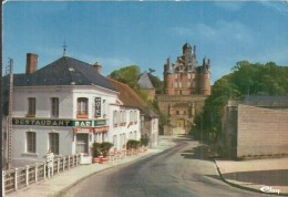 MARNE - 51 - MONTMORT - NC - CPSM GF Couleur - Hôtel Cheval Blanc Et Le Château - Montmort Lucy