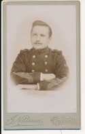 Photo Ancienne CDV Circa 1890 Portrait D'un Militaire Régiment D'artillerie Photographe Nélissen Hasselt Belgique - Guerre, Militaire