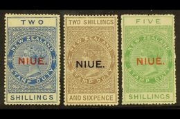 1918-29 2s Deep Blue, 2s6d Grey-brown & 5s Yellow-green On "De La Rue" Paper, SG 33/5, Fine Mint (3). For More... - Niue