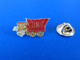 Pin's Club Omnisport Universitaire - Sooners Université D'Oklahoma - Football Américain Basket Gym Baseball Lutte (PF68) - Baseball