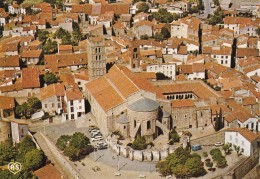 ELNE : Vue Générale Aérienne Sur La Ville, La Cathédrale Sainte Eulalie Et Le Cloître (avec Voitures) - Elne