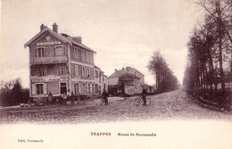 TRAPPES - RUE De NORMANDIE : AU PAVILLON BLEU / HOTEL DE LA FOURCHE - VINS / CAFÉ - EDIT. DUREAULT - YEAR ~ 1910 (v-228) - Trappes