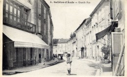 11 - SALLÈLES-D'AUDE - Grande Rue - Animée - Salleles D'Aude