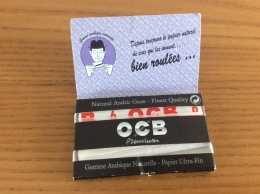Papier à Cigarettes OCB Premium (Gomme Arabique Naturelle, ... Bien Roulées ...) (mauve) - Sonstige & Ohne Zuordnung