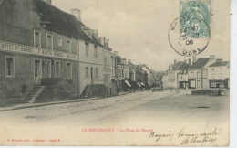 LE MERLERAULT - La Place Du Marché - Le Merlerault