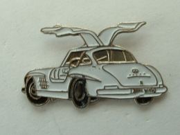 Pin´s MERCEDES - 300 Sl BLANCHE - Mercedes