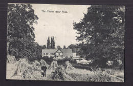 CPA ANGLETERRE - ROSS - The Cleeve , Near Ross - TB PLAN D'une Maison , Ferme Avec Personnage 1er Plan - Herefordshire