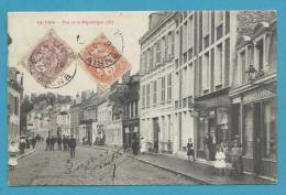 CPA Marchand De Cartes Postales Rue De La République LA FERE 02 - Fere En Tardenois