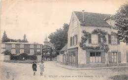 78 - LES YVELINES - Velizy - La Place Et La Villa Michelet - Velizy